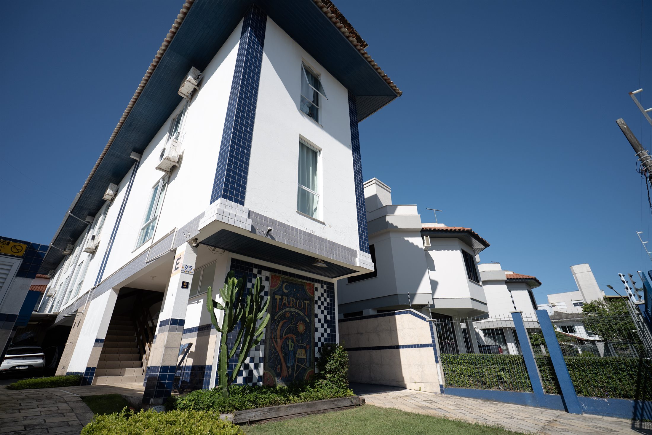 Fachada do Tarot Residence em Canasvieiras